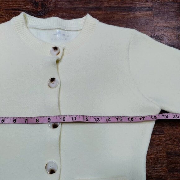 Quiet Luxury Preppy Button Front Cardigan Sweater Minimalist Cream Womens XS/S - Picture 8 of 11